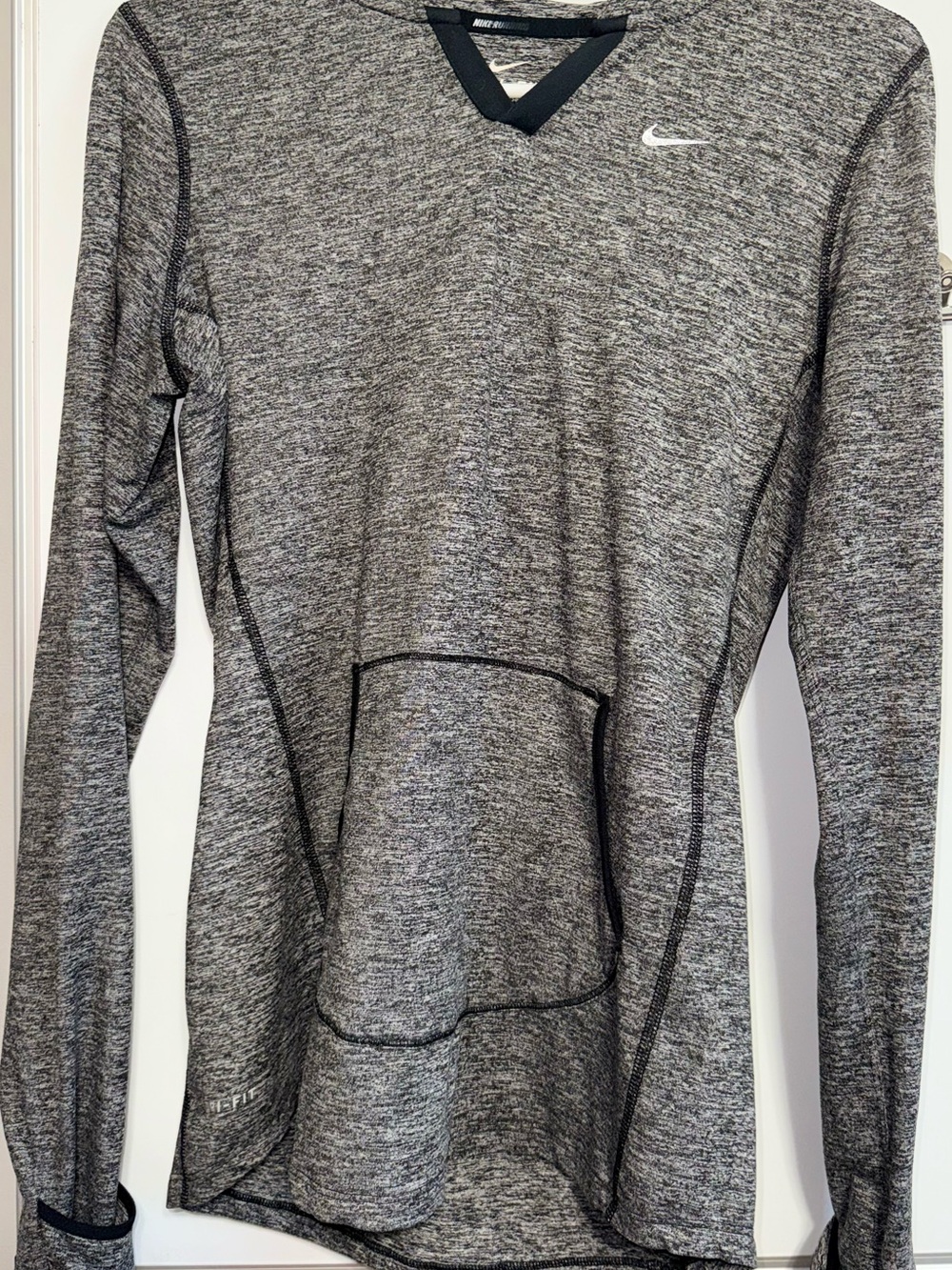 Nike Men’s Heather Gray V-Neck Long-Sleeve Pullover